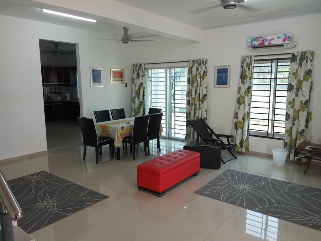 Impianacasa Kluang Homestay מראה חיצוני תמונה