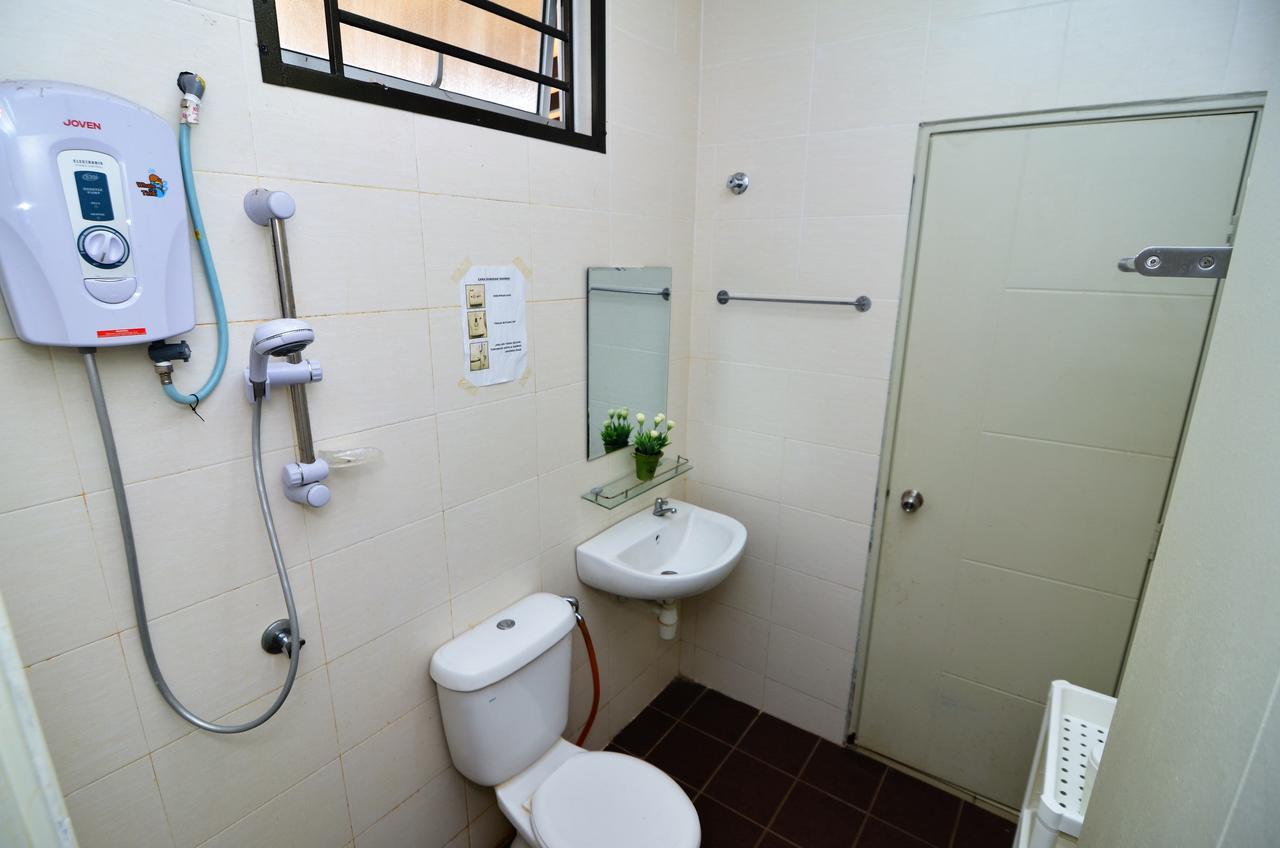 Impianacasa Kluang Homestay מראה חיצוני תמונה